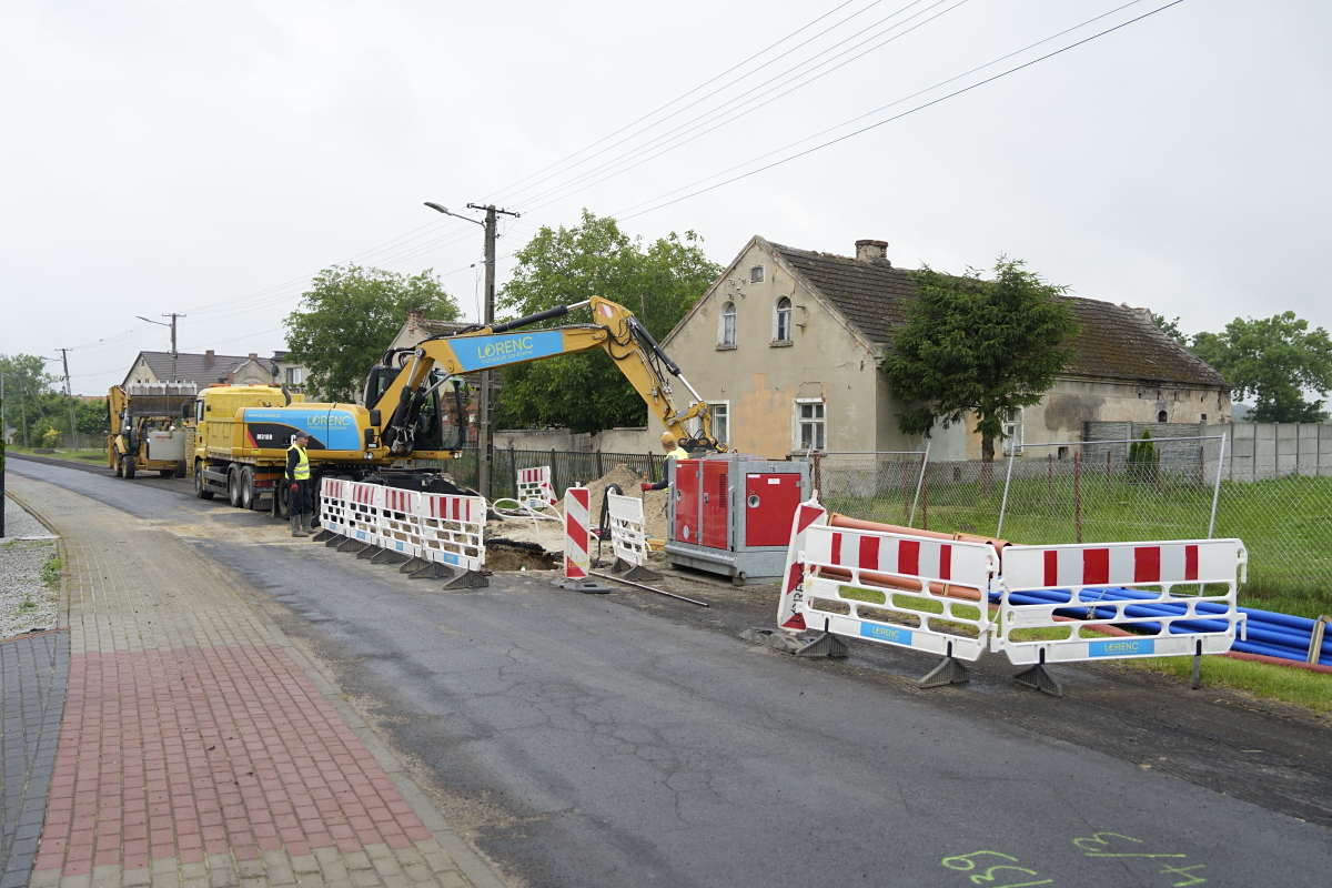 Budowa kanalizacji w Konradowie i Kandlewie weszła w etap robót terenowych
